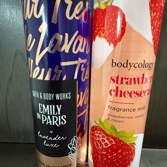 15 piece New Self Care Bundle Mac Cosmetics Bag, Masks, Lipstick and more - Picture 8 of 8